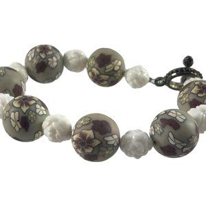 Painted Clay Bead Bracelet Flowers Gray White Silver Tone